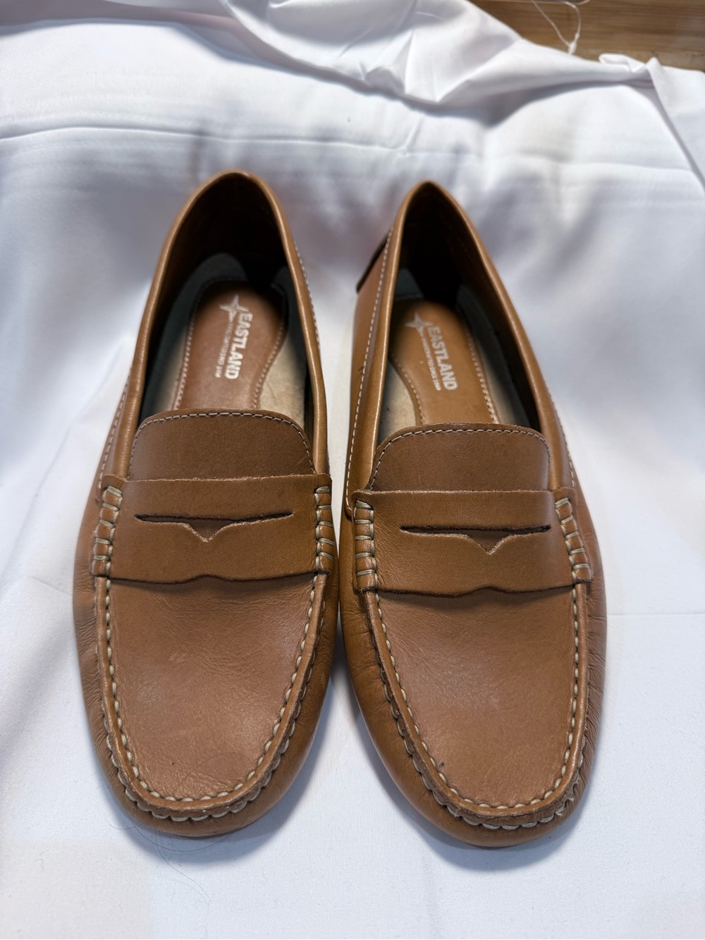 Eastland Wide width Carmel Leather Driving Loafers 9W EUC